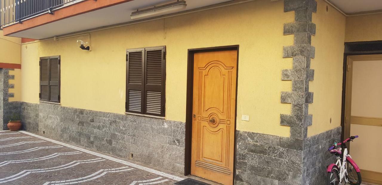 New House Napoli Parcheggio Gratis Apartment Ngoại thất bức ảnh